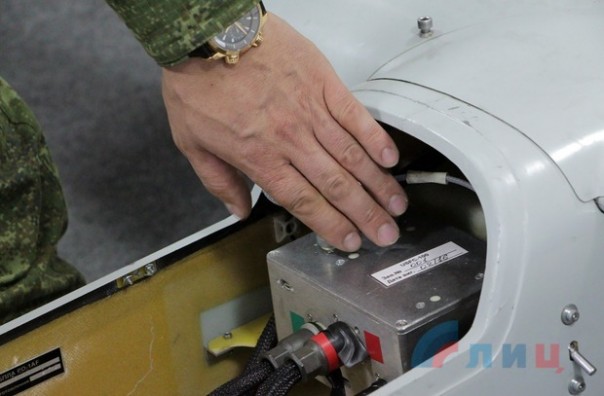 Сводка от НМ ЛНР 25 сентября 2016 года. Народная милиция ЛНР перехватила беспилотник ВСУ, летевший в Луганск для совершения теракта Сводка от НМ ЛНР 25 сентября 2016 года. Народная милиция ЛНР перехватила беспилотник ВСУ, летевший в Луганск для совершения теракта