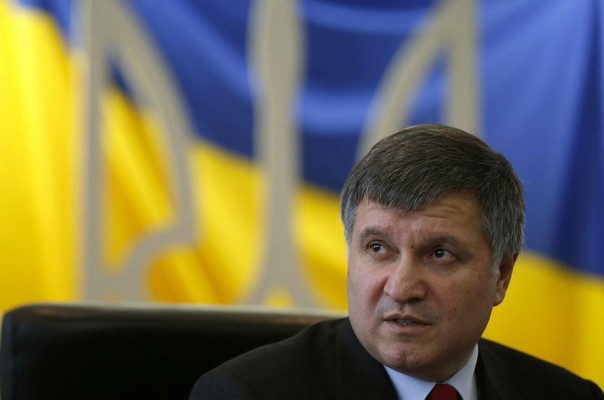 Трудности у Авакова Трудности у Авакова