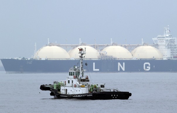 Первый танкер со сланцевым газом из США прибыл в Шотландию