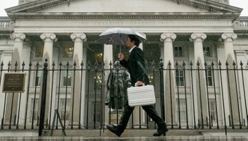 Вашингтон внес 17 человек в список антироссийских санкций по Украине