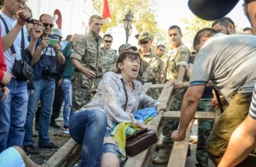 В Одессе массовые беспорядки: схватка майдановских крыс на Думской