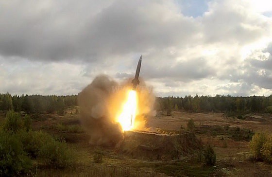 Зачем Россия перебросила "Искандеры" в Калининград Зачем Россия перебросила "Искандеры" в Калининград