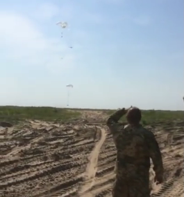 По стандартам НАТО: Украинская БМД-2 разбилась при десантировании с самолета Ил-76