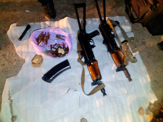 В Харьковской области задержали женщину с двумя автоматами "АКС-74У"