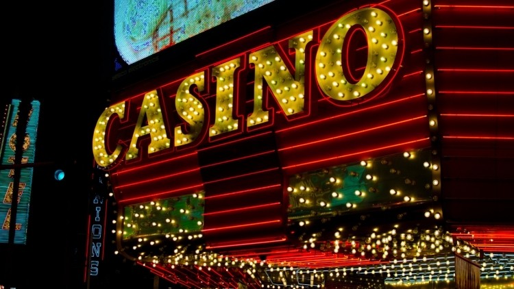 Лас-Вегас по-украински: чем обернется легализация казино в обнищавшей стране Лас-Вегас по-украински: чем обернется легализация казино в обнищавшей стране