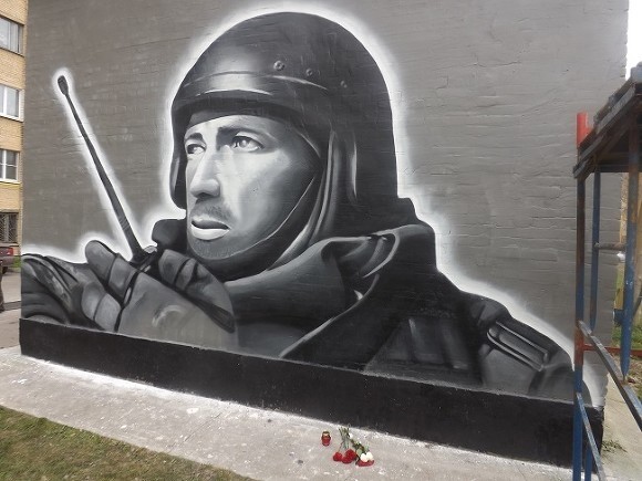 Новый комбат «Спарты», московские «некомсомольцы» и питерское граффити Новый комбат «Спарты», московские «некомсомольцы» и питерское граффити