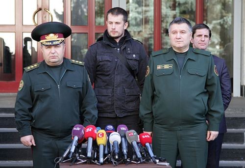 Диаспоряне США в прострации. Порошенко трус или предатель?
