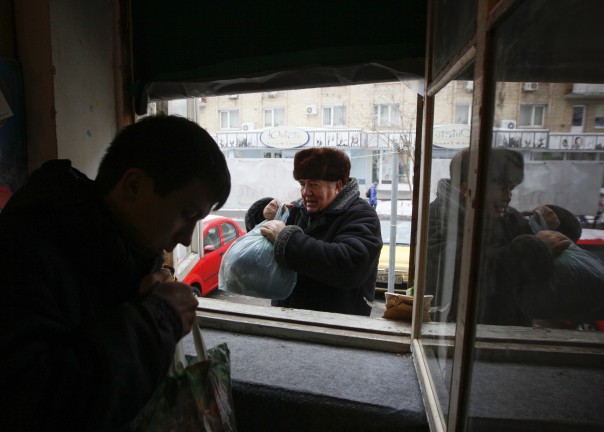 На Украине стремительно сокращаются пенсии и пенсионеры На Украине стремительно сокращаются пенсии и пенсионеры