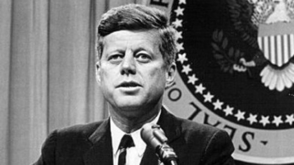 Трампомания шагает по Америке Трампомания шагает по Америке