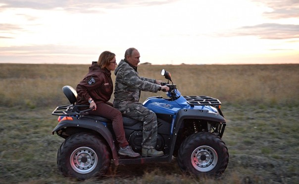 Президент РФ в Оренбургской области: бизнес и лошади Президент РФ в Оренбургской области: бизнес и лошади