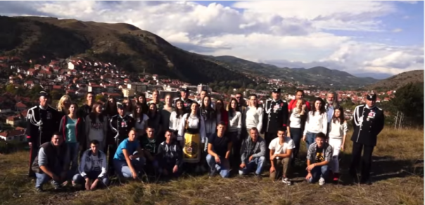 Жители сербской Рашки поздравили Путина с наступающим днем рождения