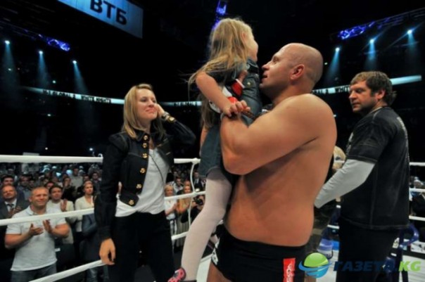 Представитель Емельяненко подтвердила факт нападения на дочь спортсмена Представитель Емельяненко подтвердила факт нападения на дочь спортсмена