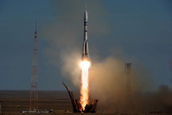 Китай запустил пилотируемый космический корабль «Шэньчжоу-11»