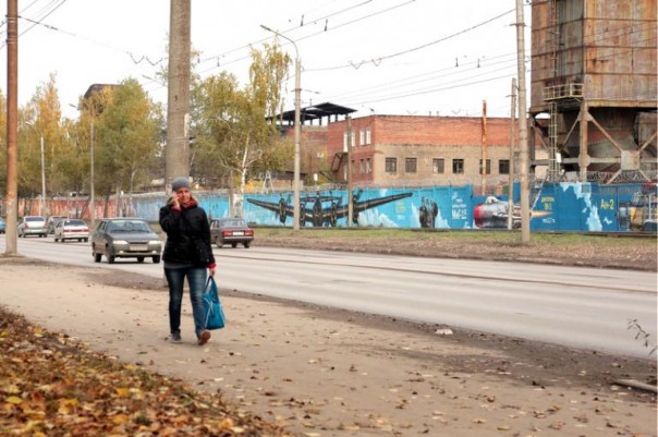 В Перми появилось граффити об истории российской авиации длиной около километра В Перми появилось граффити об истории российской авиации длиной около километра