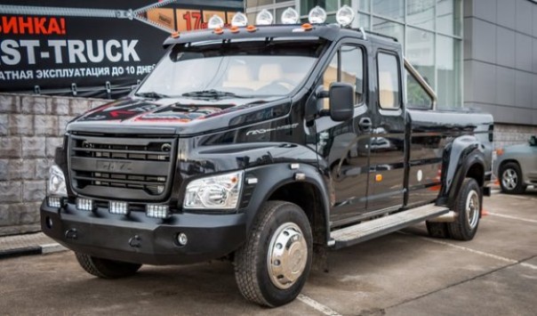 Уникальный пикап начал колесить по России Уникальный пикап начал колесить по России