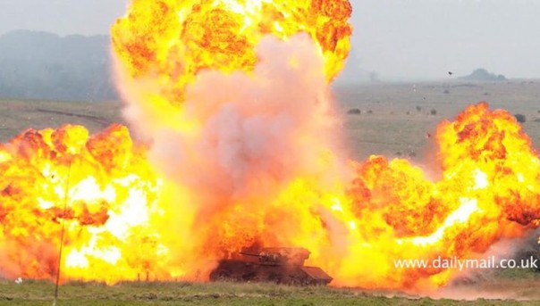 Британская армия при содействии Голливуда провела учения против СССР