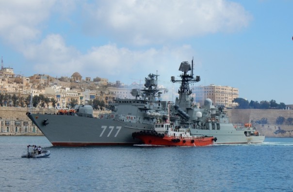 Андреевский флаг в Испании. Как долго НАТО будет терпеть?