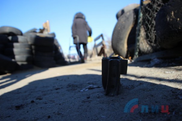 Сводка от НМ ЛНР 25 октября 2016 года. ВСУ обстреляли мирных жителей, пересекавших Северский Донец, есть раненый