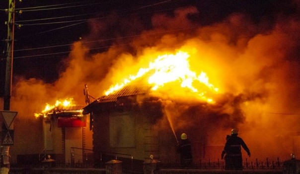 В Киевской области мужчина подорвал магазин, есть пострадавшие В Киевской области мужчина подорвал магазин, есть пострадавшие