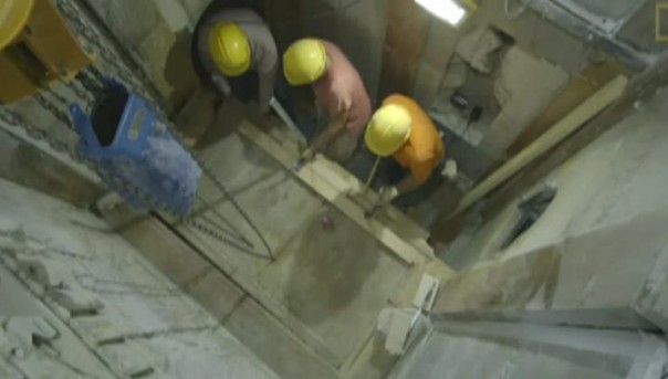 Что увидели ученые под мраморной плитой Гроба Господня?