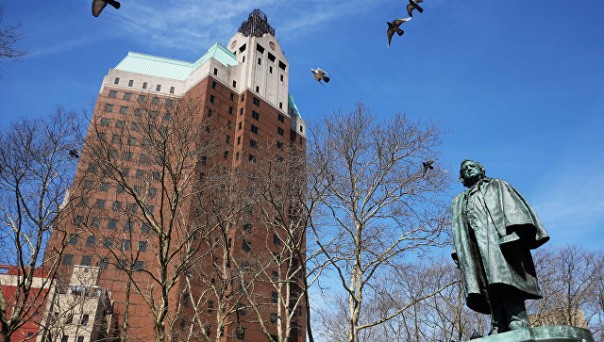 СМИ: протестующие индейцы соорудили вигвам в штабе Клинтон в Нью-Йорке