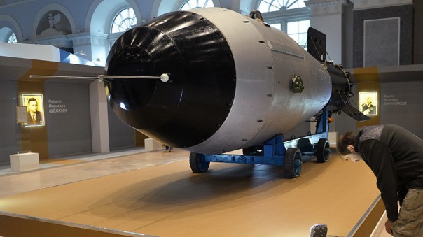 «Зрелище было неземное»: 55 лет назад Советский Союз испытал Царь-бомбу «Зрелище было неземное»: 55 лет назад Советский Союз испытал Царь-бомбу