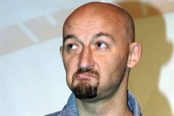 «Эти руки ничего не крали!» Волонтер Мочанов извинился перед Яценюком за клевету про миллиард