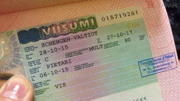Дрессированные олигархи: почему Евросоюз снова отложил безвизовый режим с Украиной