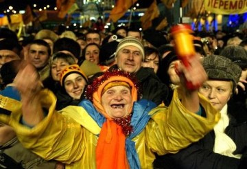 Погнали наши городских в сторону деревни!