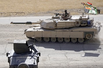 Хорошо горят американские танки. Виктор Баранец