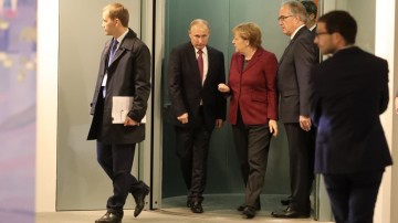 Stern: Каждый третий немец боится войны с «путинской империей»