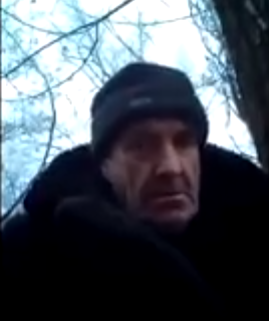 Бездомный в Донецке спел о войне