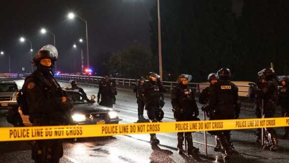 Неизвестный снайпер подстрелил протестующего на майдане в Портленде Неизвестный снайпер подстрелил протестующего на майдане в Портленде