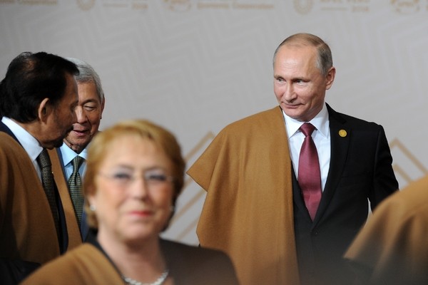 Вслед уходящему