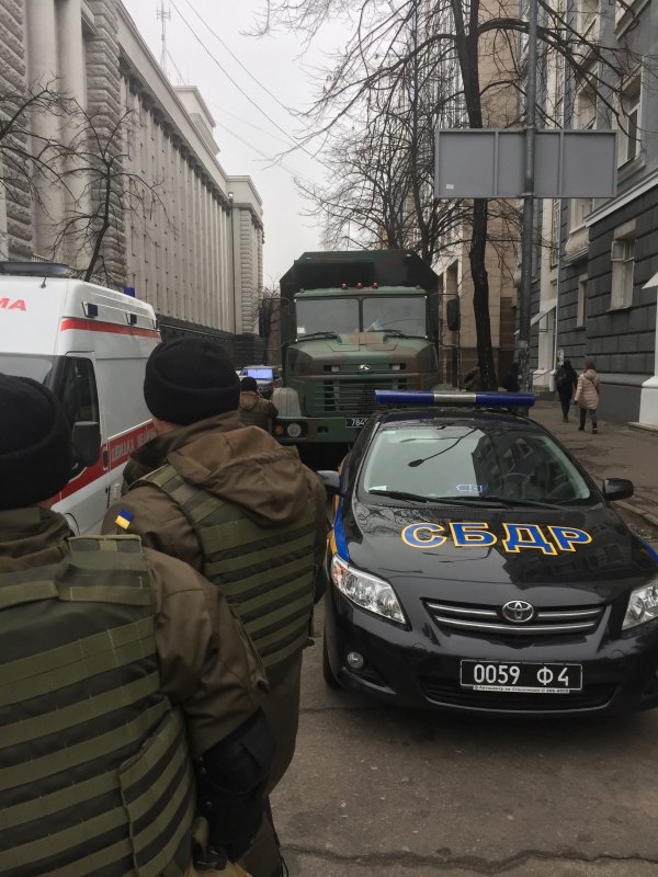 Праздничная антитеррористическая атмосфера. Александр Яблоков 