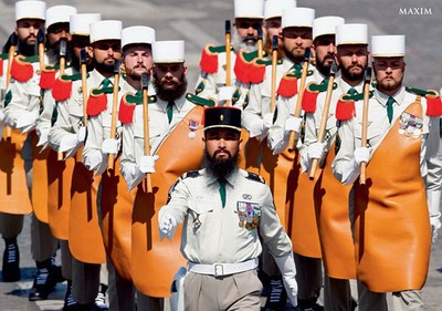 Самые смешные военные формы в мире