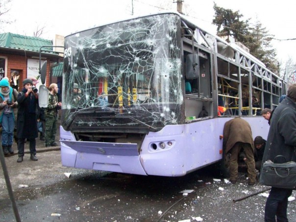 Донецкий троллейбус № 5 возобновил работу после трагедии с обстрелом микрорайона Боссе Донецкий троллейбус № 5 возобновил работу после трагедии с обстрелом микрорайона Боссе