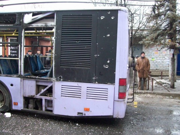 Донецкий троллейбус № 5 возобновил работу после трагедии с обстрелом микрорайона Боссе Донецкий троллейбус № 5 возобновил работу после трагедии с обстрелом микрорайона Боссе