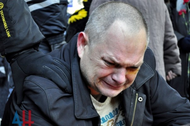 Донецкий троллейбус № 5 возобновил работу после трагедии с обстрелом микрорайона Боссе Донецкий троллейбус № 5 возобновил работу после трагедии с обстрелом микрорайона Боссе