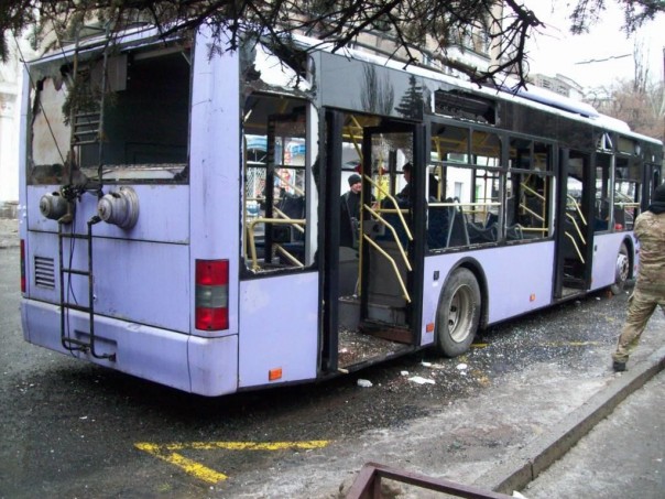 Донецкий троллейбус № 5 возобновил работу после трагедии с обстрелом микрорайона Боссе Донецкий троллейбус № 5 возобновил работу после трагедии с обстрелом микрорайона Боссе