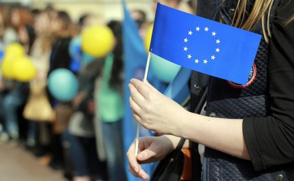 Украину заманили в койку, но замуж не берут
