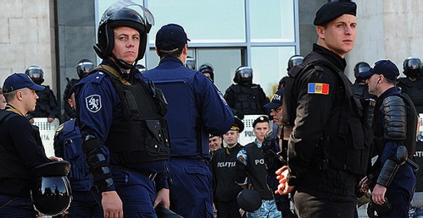 Триллер в аэропорту Кишинёва: За попыткой ареста спикера Приднестровья может стоять Шевчук