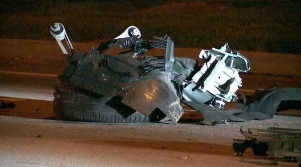 В США экс-агент ФБР сгорел в автомобиле Tesla В США экс-агент ФБР сгорел в автомобиле Tesla