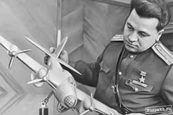 Звезды героев: история самой почетной награды СССР