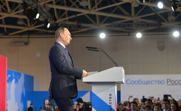 Простой американский народ смотрит с надеждой на Путина