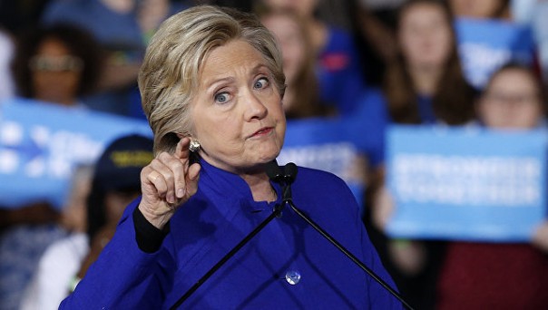 ФБР встряхнуло президентскую гонку в США, отказавшись преследовать Клинтон