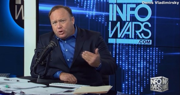 Обзор событий: новые подробности госпереворота в США, Путин и миграционный кризис, выборы