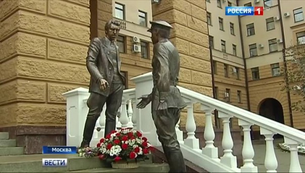 На Петровке, 38 появился памятник Жеглову и Шарапову