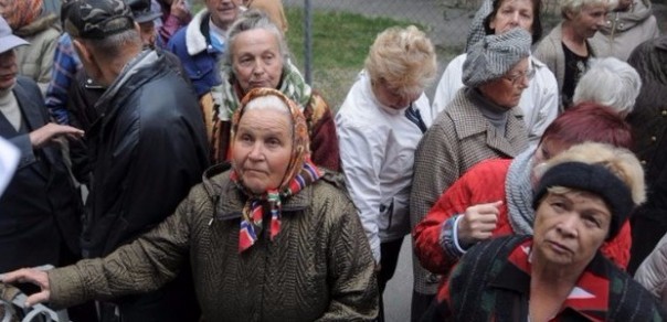 Ликвидировать стариков и продать землю: МВФ не даст денег, пока Украина не устроит геноцид пенсионеров