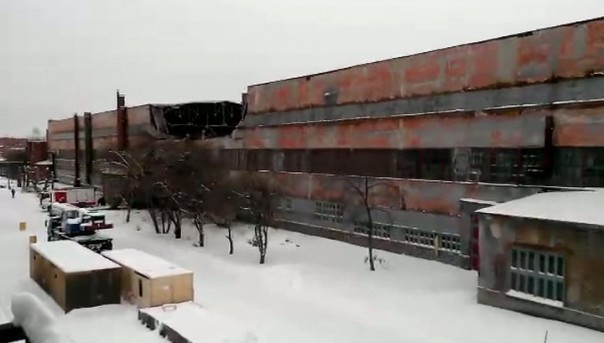 Обрушение на заводе в Екатеринбурге: число погибших растет